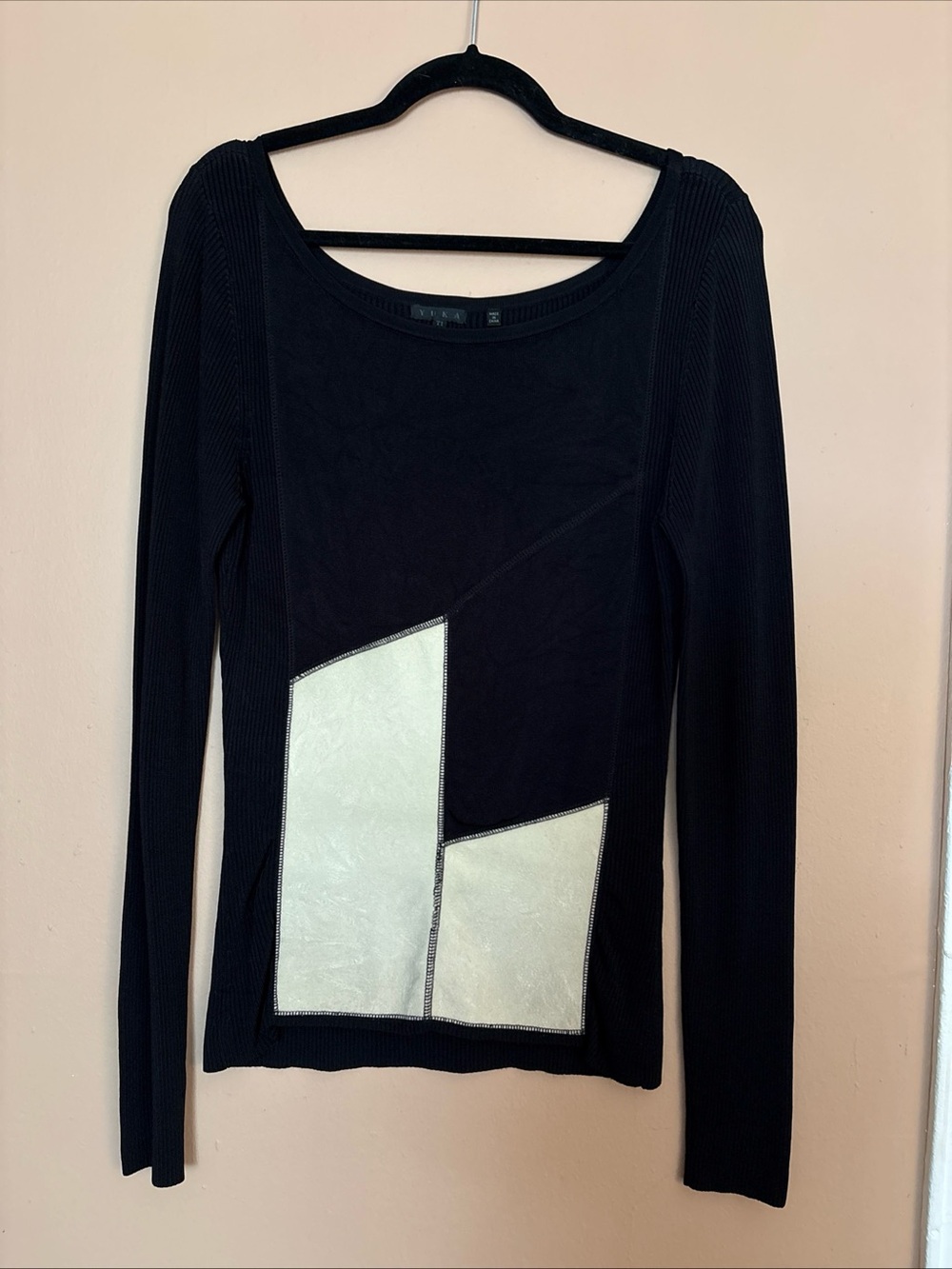 YUKA Women’s Black Crew Neck Ribbed Sweater with Ivory Geometric Panels Size S/M
